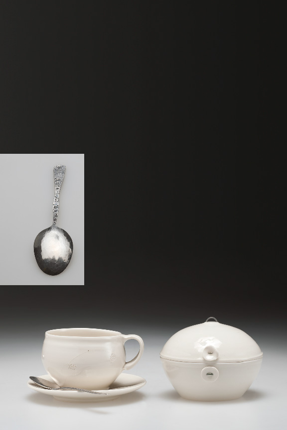 Early figures were fired with bubbles deliberately left in the clay; this caused them to blow up in the kiln. The fragments were then painstakingly glued back together for exhibition.