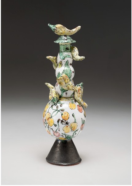 Early figures were fired with bubbles deliberately left in the clay; this caused them to blow up in the kiln. The fragments were then painstakingly glued back together for exhibition.
